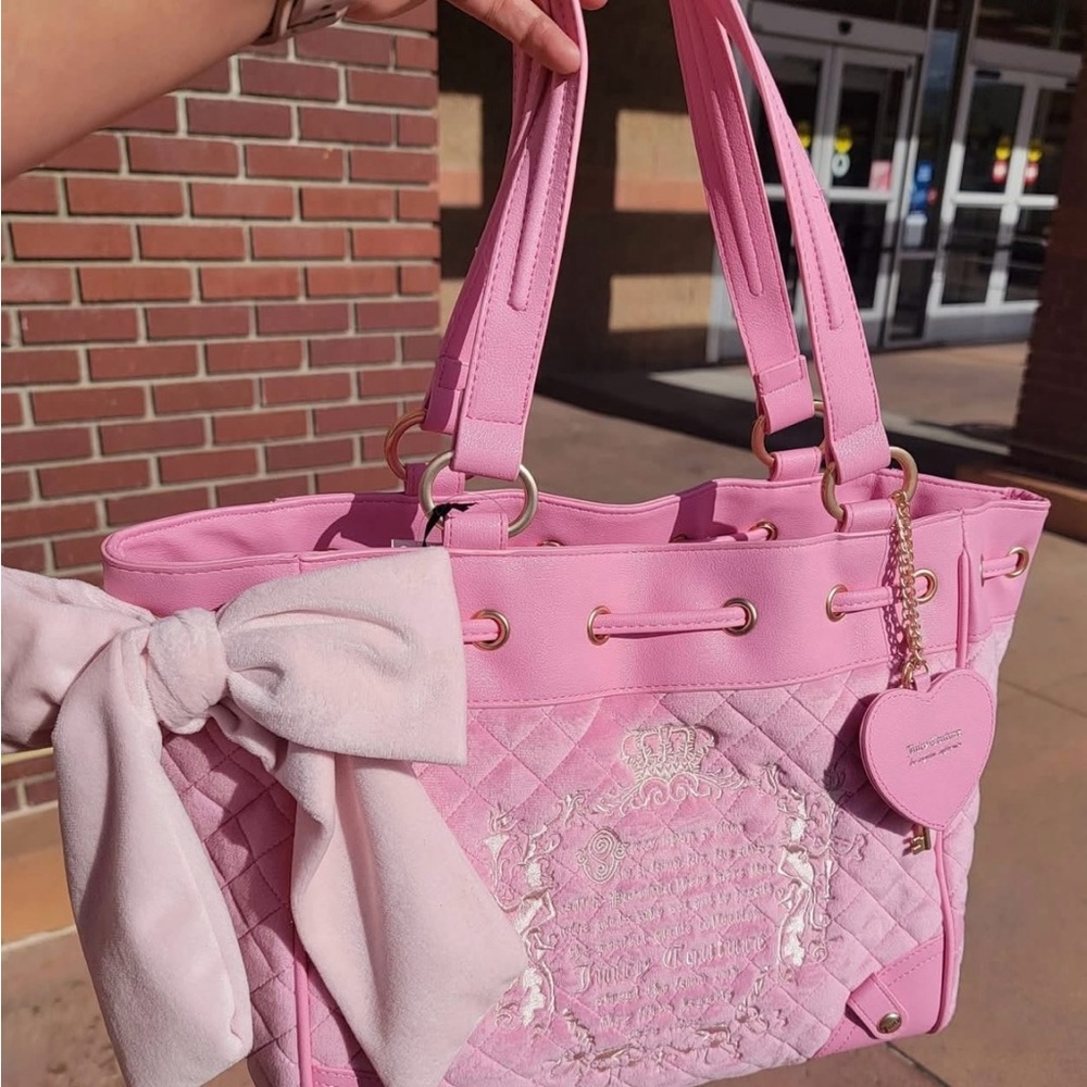 Juicy Couture Blush Quilted daydreamer Shoulder Bag - Picture 2 of 5